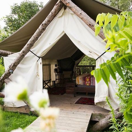 Готель Firelight Camps Ітака Екстер'єр фото
