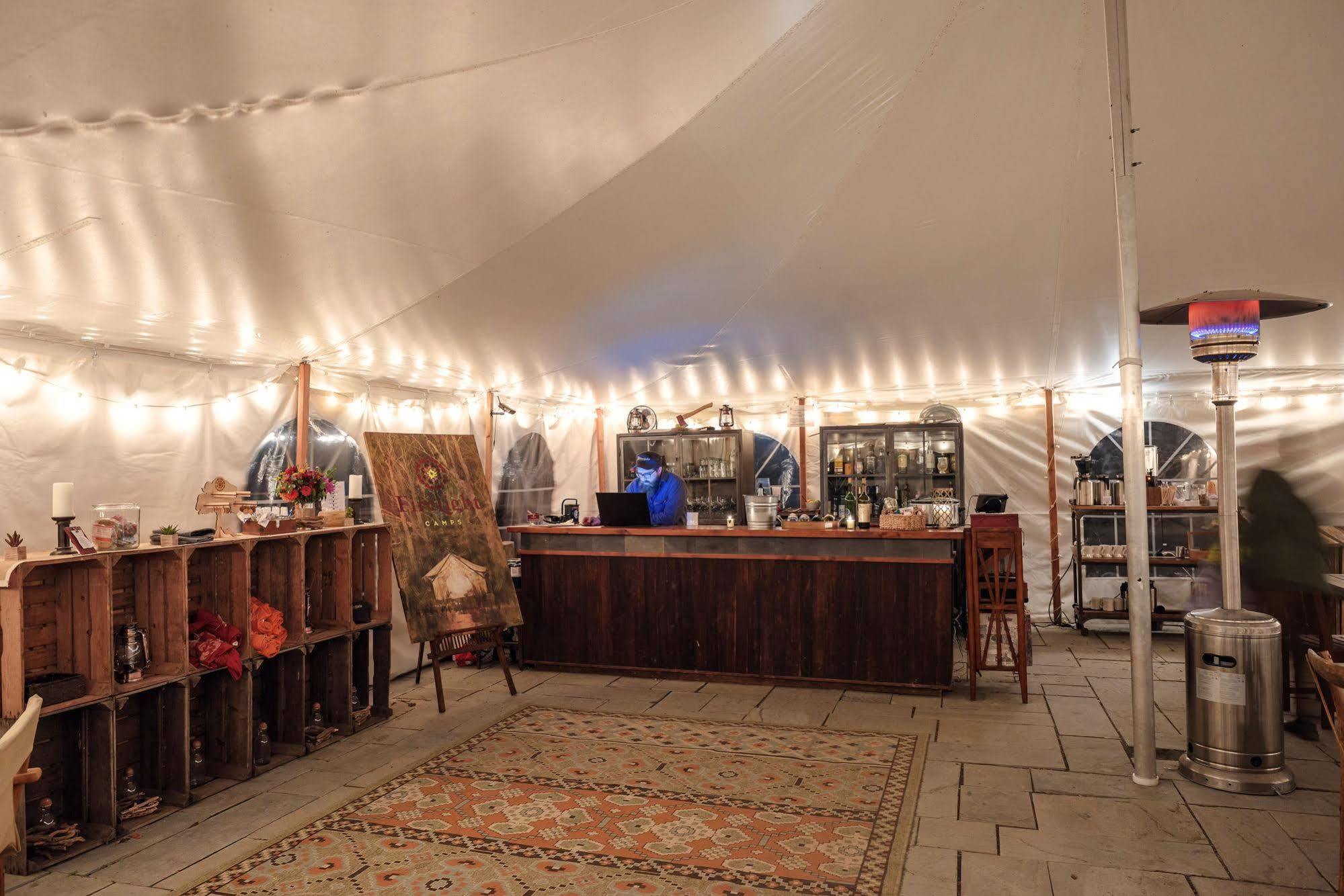 Готель Firelight Camps Ітака Екстер'єр фото